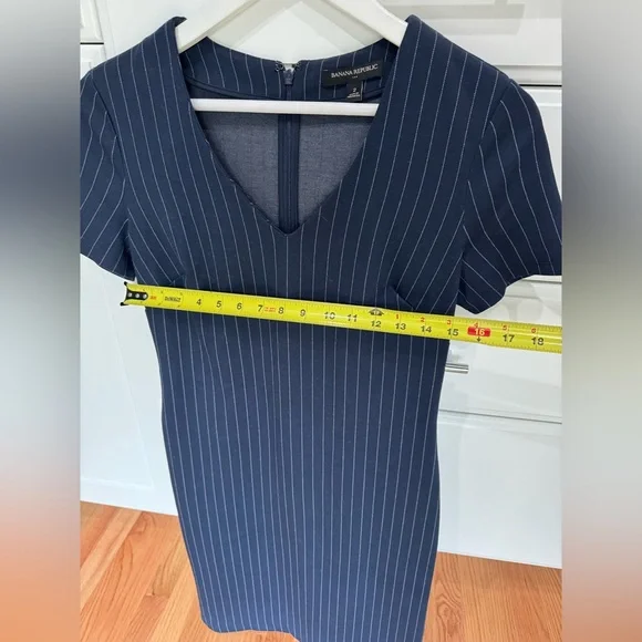 Banana Republic navy pin striped dress - Picture 3 of 5